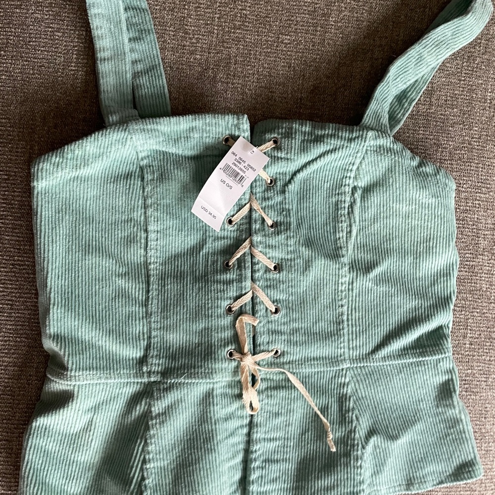 Women’s new never worn tags